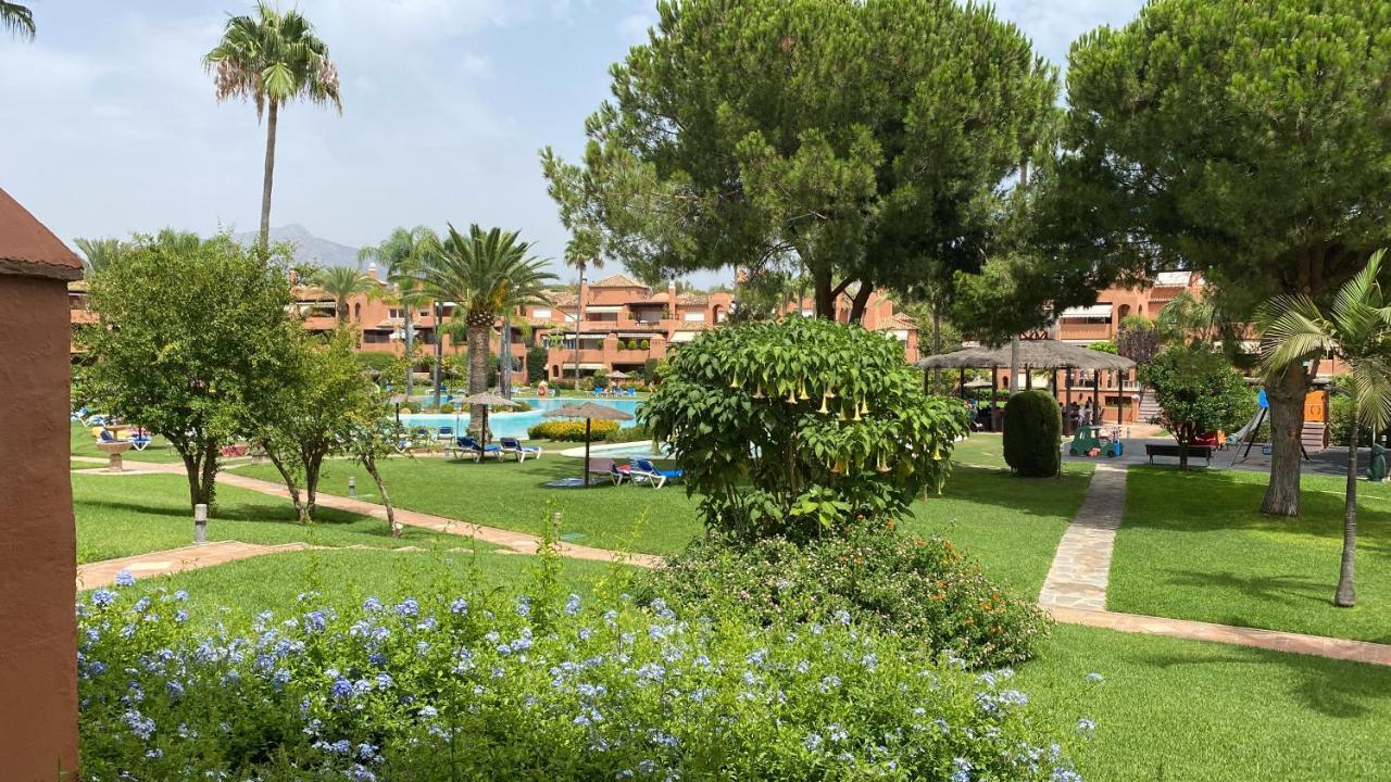エステポナAlhambra Del Golf - Guadalminaアパートメント エクステリア 写真